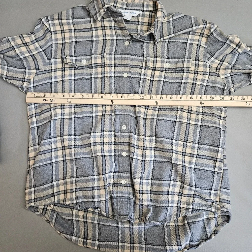 Old Navy Grey Plaid Boyfriend Shirt Flannel Tunic Button Down Women's M